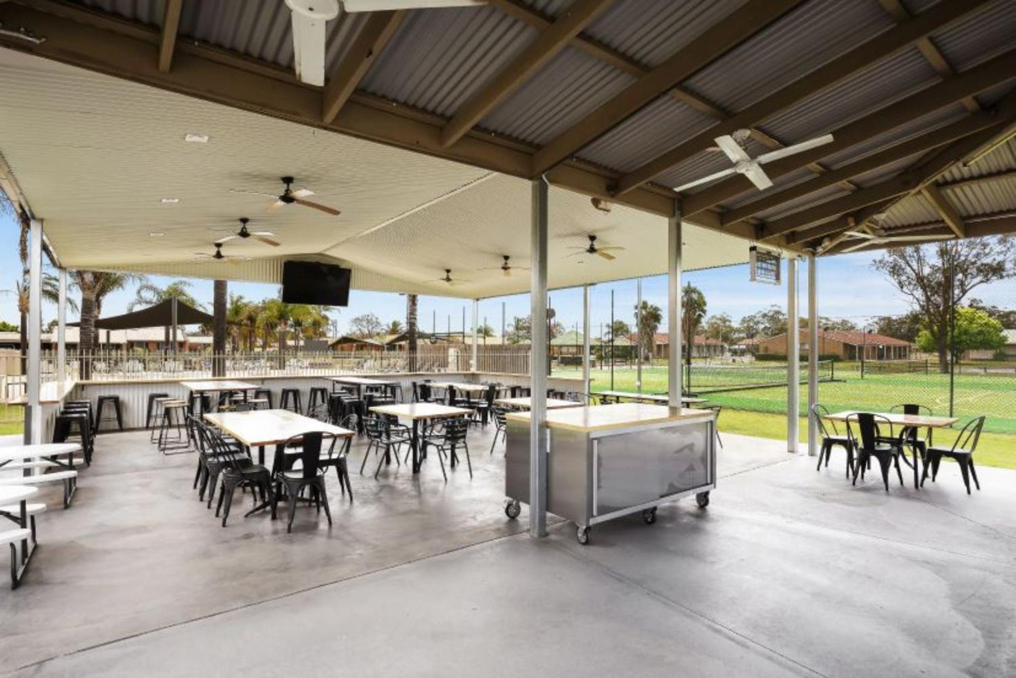 Lakeside Country Club Numurkah Esterno foto